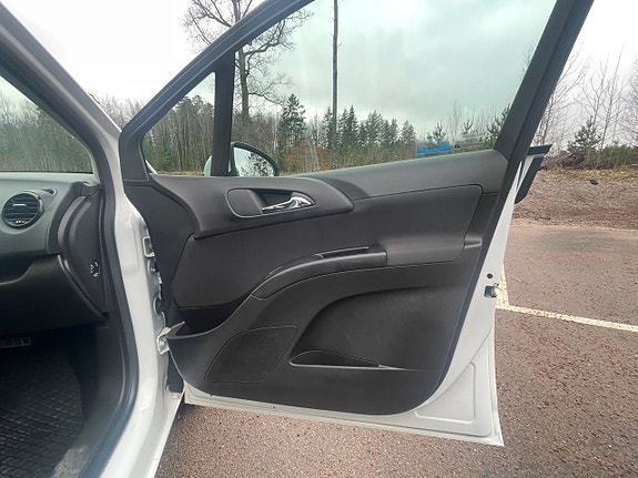 Opel Meriva 9 of 17
