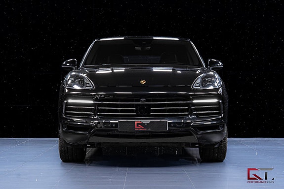 Porsche Cayenne 4 of 5