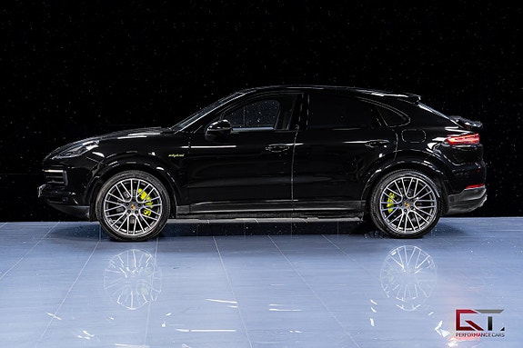 Porsche Cayenne 5 of 5