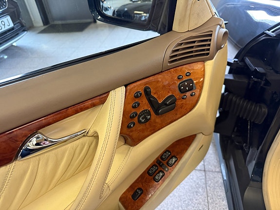 Mercedes-Benz CL600 16 of 30