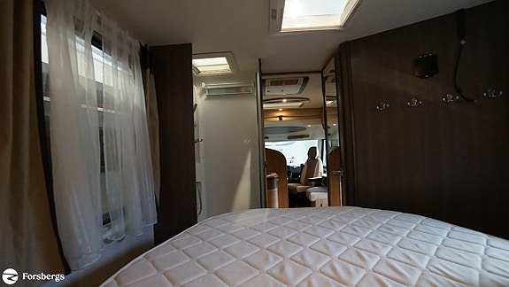 Rapido 891 F / Queensbed / AC / Solcell 16 of 21