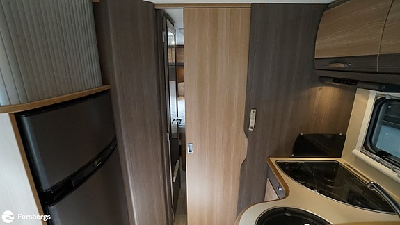 Rapido 891 F / Queensbed / AC / Solcell 12 of 21