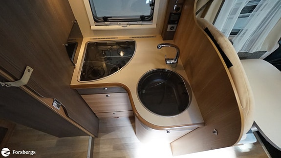 Rapido 891 F / Queensbed / AC / Solcell 7 of 21