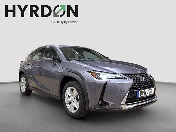 Lexus UX250h 8 of 15