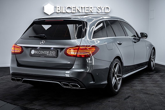 Mercedes-Benz C63 8 of 27