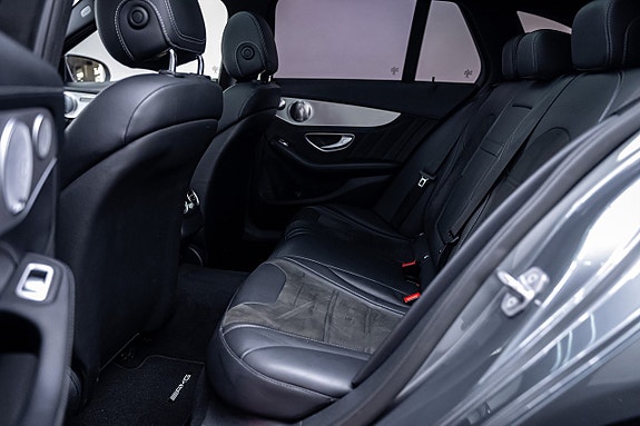 Mercedes-Benz C63 23 of 27