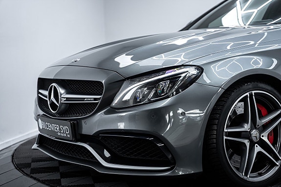 Mercedes-Benz C63 2 of 5