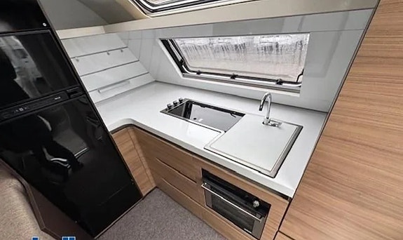 Adria Alpina 663 HT 2 of 5