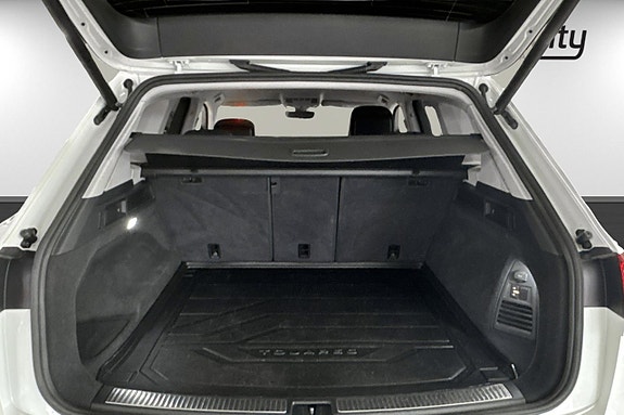 Volkswagen Touareg 14 of 18