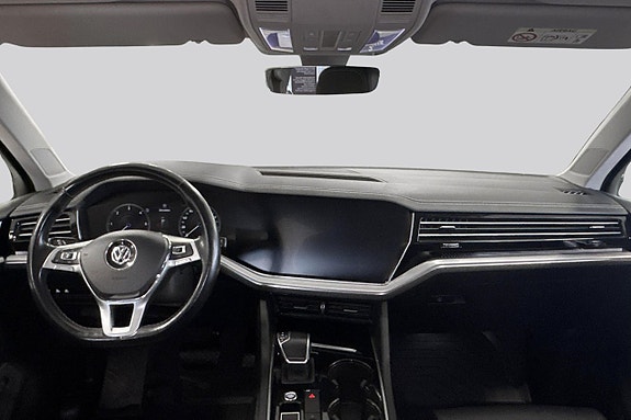 Volkswagen Touareg 7 of 18