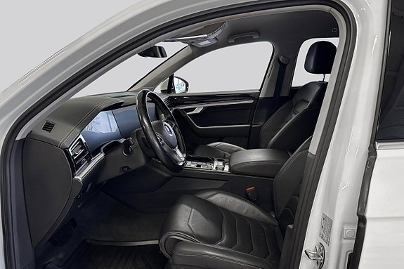 Volkswagen Touareg 8 of 18