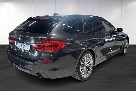 BMW 520d 4 of 5