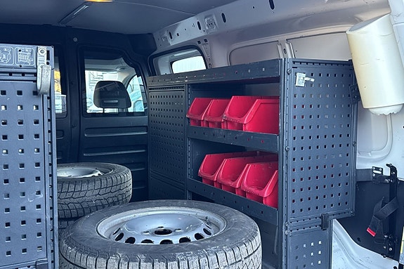 Volkswagen Caddy Maxi 11 of 23