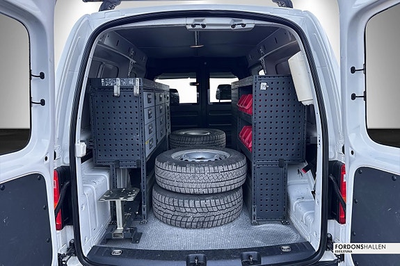 Volkswagen Caddy Maxi 9 of 23