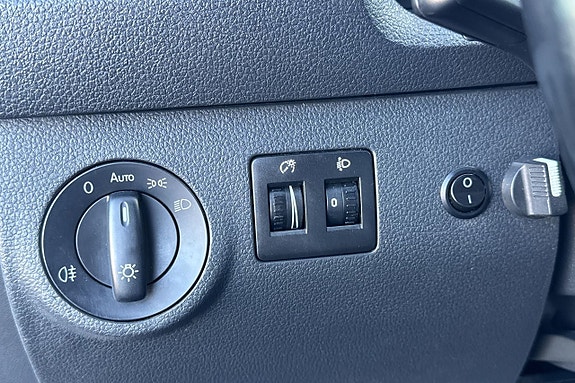 Volkswagen Caddy Maxi 15 of 23