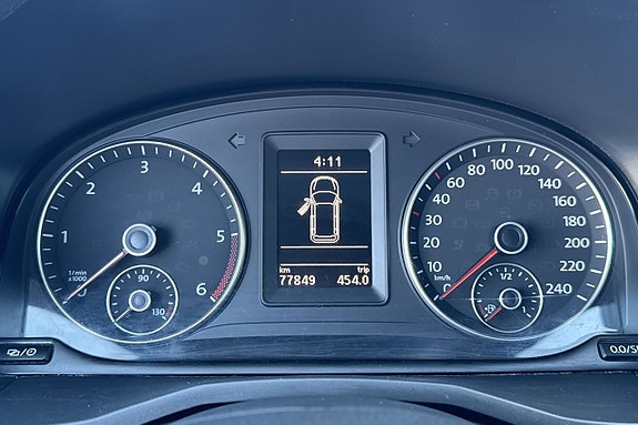 Volkswagen Caddy Maxi 16 of 23