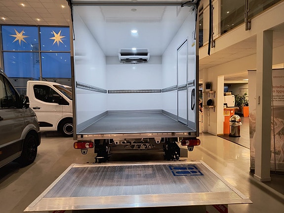 Renault Master 8 of 18