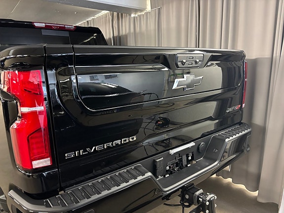 Chevrolet Silverado 2500 8 of 28
