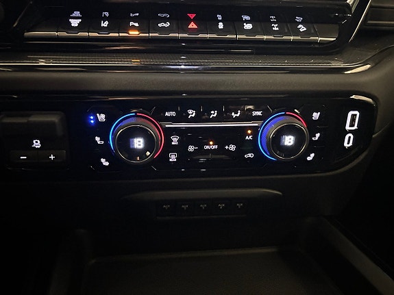 Chevrolet Silverado 2500 24 of 28