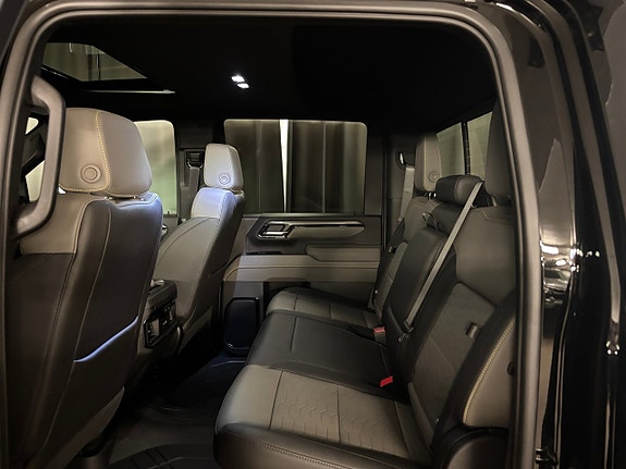 Chevrolet Silverado 2500 11 of 28