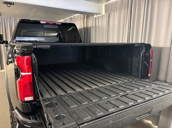 Chevrolet Silverado 2500 9 of 28