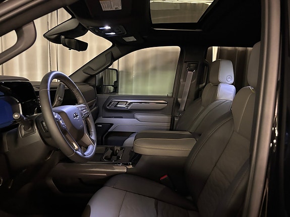 Chevrolet Silverado 2500 15 of 28