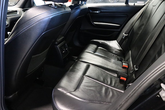 BMW 118i 9 of 20