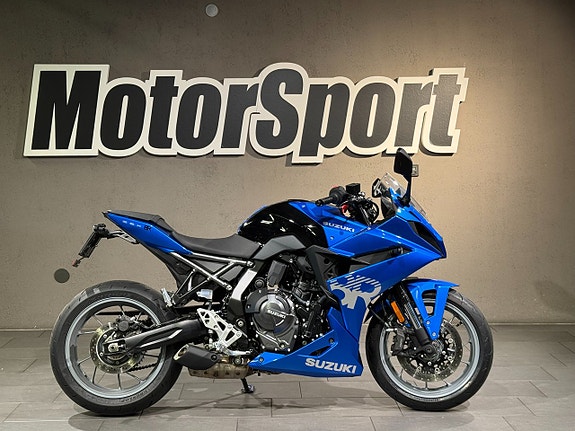 Suzuki GSX-8R *70 MIL*