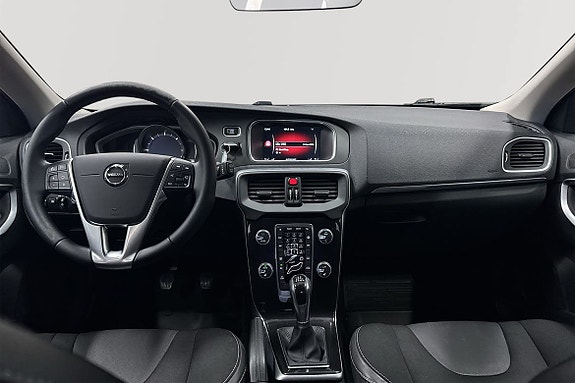 Volvo V40 5 of 5