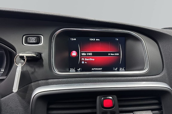 Volvo V40 6 of 16