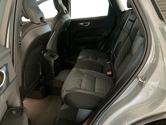 Volvo XC60 7 of 15