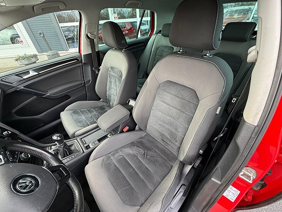 Volkswagen Golf VII 8 of 14