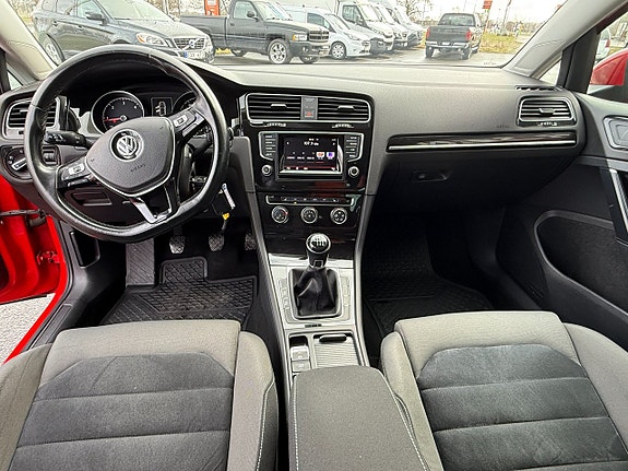 Volkswagen Golf VII 10 of 14