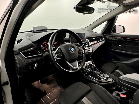 BMW 220d 4 of 14