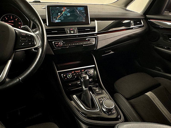 BMW 220d 5 of 14