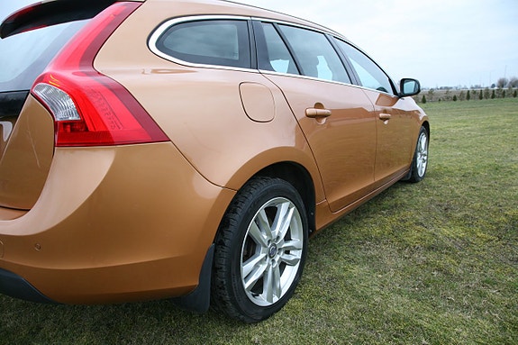 Volvo V60 9 of 14