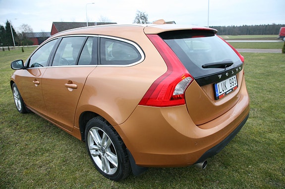 Volvo V60 5 of 14
