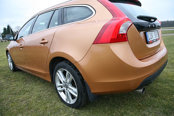 Volvo V60 6 of 14