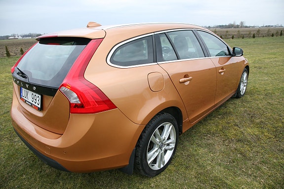 Volvo V60 8 of 14