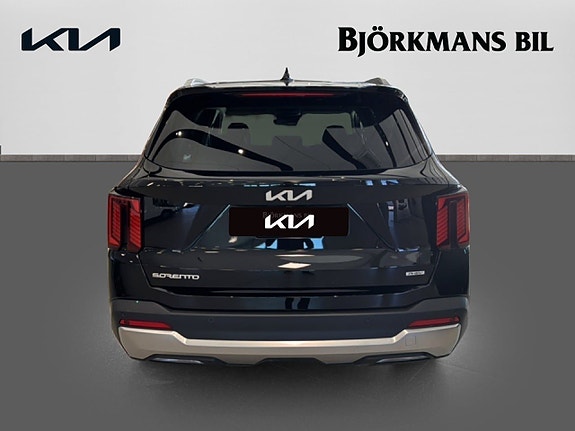 Kia Sorento 5 of 20