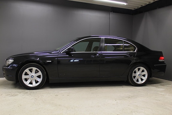 BMW 730 3 of 5