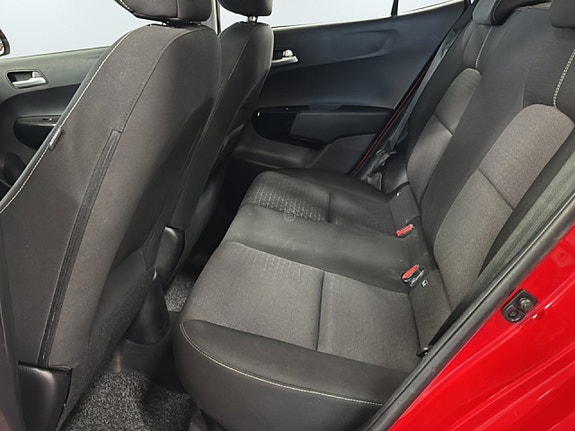 Kia Picanto 9 of 14