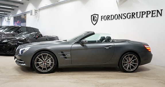 Mercedes-Benz SL500 3 of 5