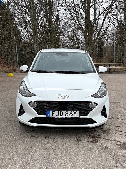 Hyundai i10 8 of 13