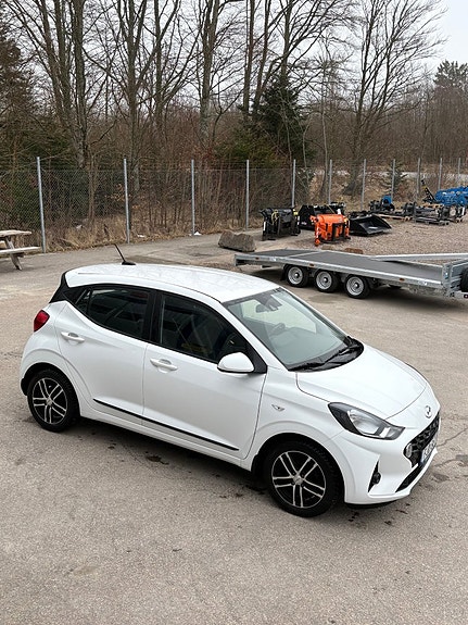 Hyundai i10 7 of 13