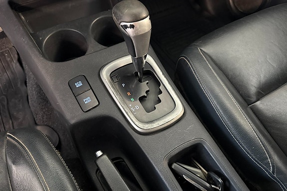 Toyota HiLux 20 of 22
