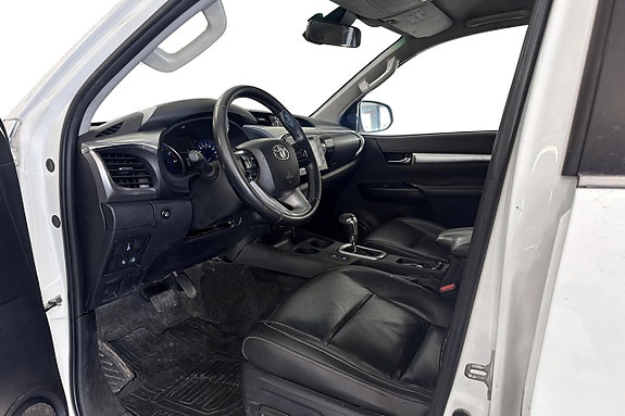 Toyota HiLux 10 of 22