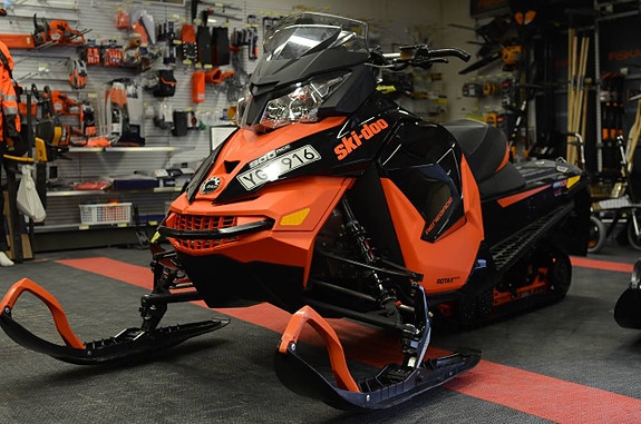 Ski-Doo Renegade Adrenaline 900 ACE 2016