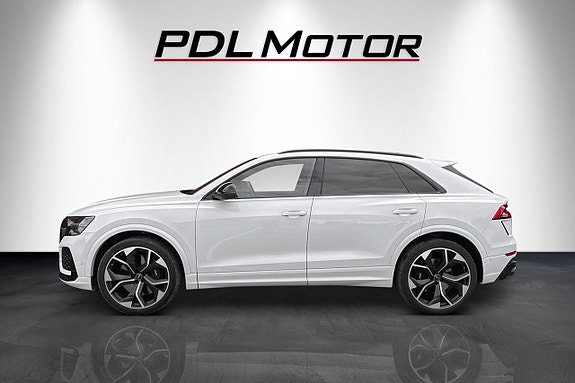 Audi RS Q8 4 of 5