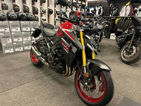 Suzuki GSX-S1000 3 of 5